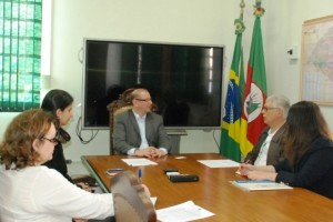 O secretário adjunto da Agricultura, Aureo Mesquita, recebeu o coordenador-geral de Ações Internacionais de Combate à Fome, Milton Rondó Filho - Foto: Arnaldinho Souza