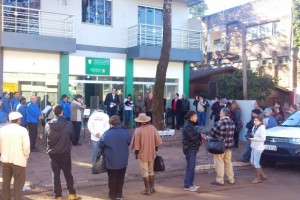 Autoridades, produtores e representantes da comunidade participaram das inaugurações. - Foto: Ricardo Lopes